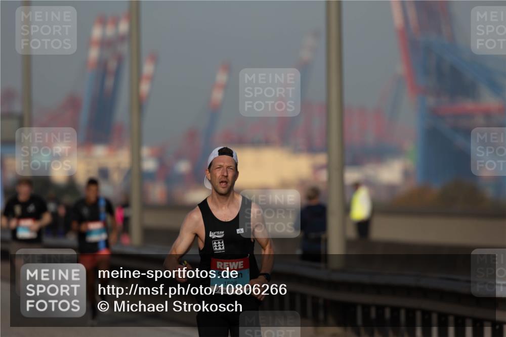03.10.2026 - Köhlbrandbrückenlauf Michael Strokosch http://msf.ph/oto/10806266 03.10.2026 09:34:01 Position 3 1508 meine-sportfotos.de