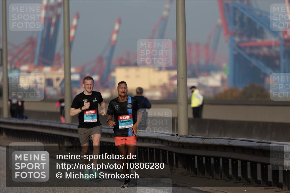 03.10.2026 - Köhlbrandbrückenlauf Michael Strokosch http://msf.ph/oto/10806280 03.10.2026 09:34:05 Position 3 2106, 1263 meine-sportfotos.de