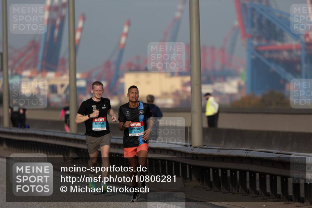 03.10.2026 - Köhlbrandbrückenlauf Michael Strokosch http://msf.ph/oto/10806281 03.10.2026 09:34:05 Position 3 2020, 2106, 1263 meine-sportfotos.de