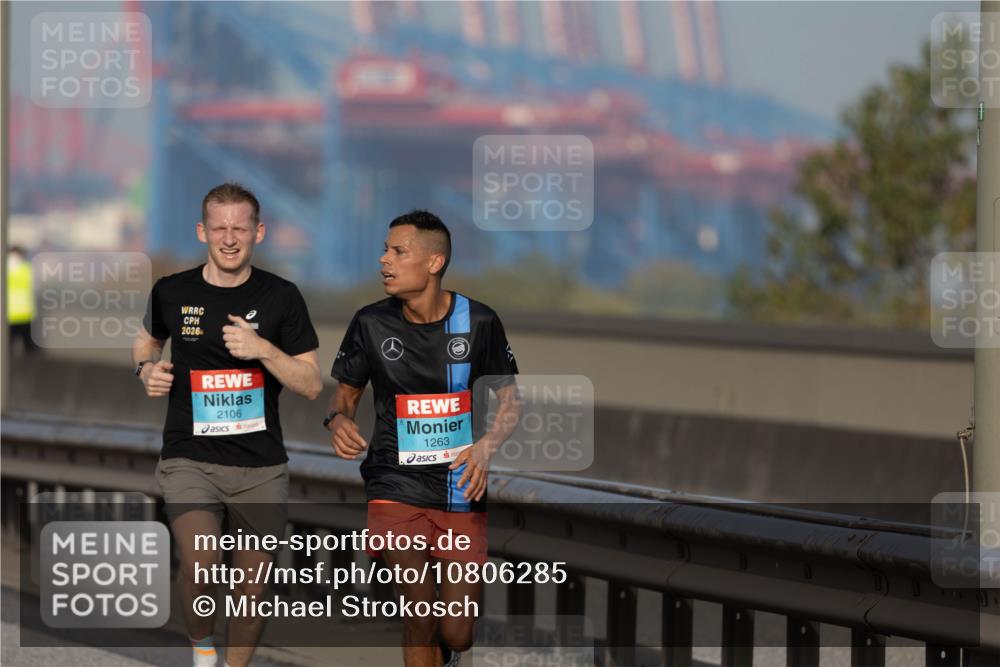 03.10.2026 - Köhlbrandbrückenlauf Michael Strokosch http://msf.ph/oto/10806285 03.10.2026 09:34:10 Position 3 2026, 2106, 1263 meine-sportfotos.de