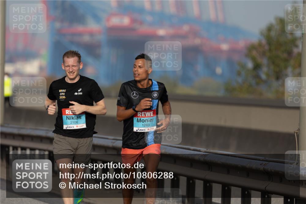 03.10.2026 - Köhlbrandbrückenlauf Michael Strokosch http://msf.ph/oto/10806288 03.10.2026 09:34:10 Position 3 2026, 2106, 1263 meine-sportfotos.de