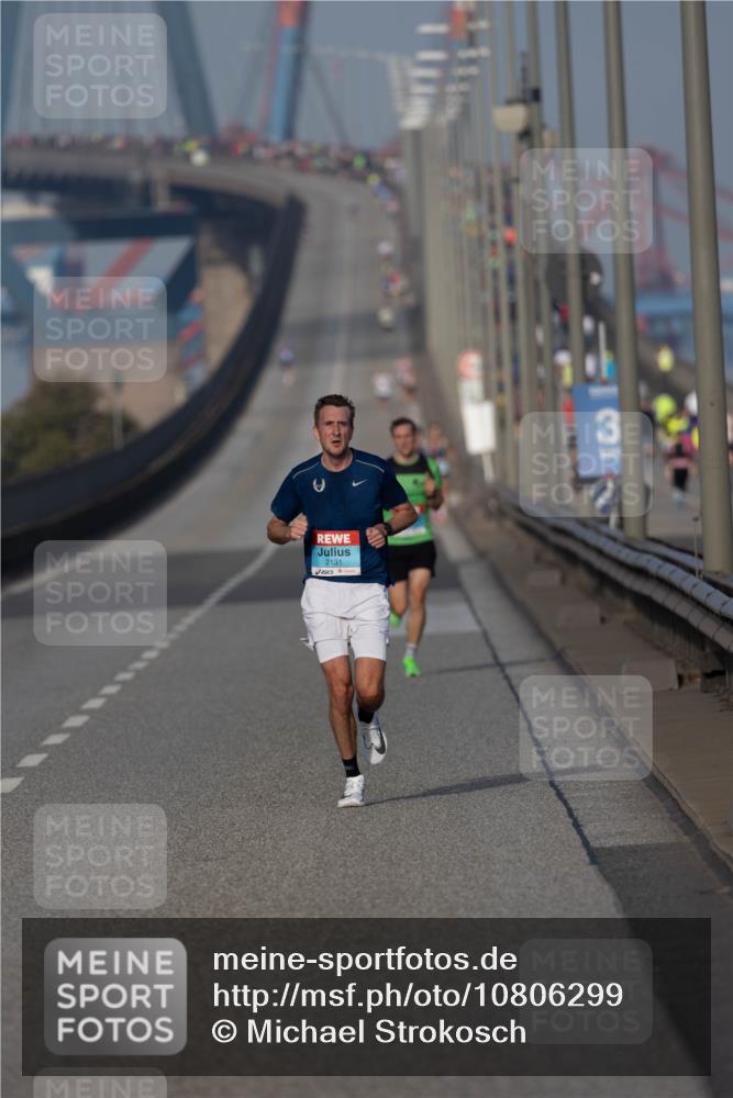 03.10.2026 - Köhlbrandbrückenlauf Michael Strokosch http://msf.ph/oto/10806299 03.10.2026 09:34:34 Position 3 2131 meine-sportfotos.de