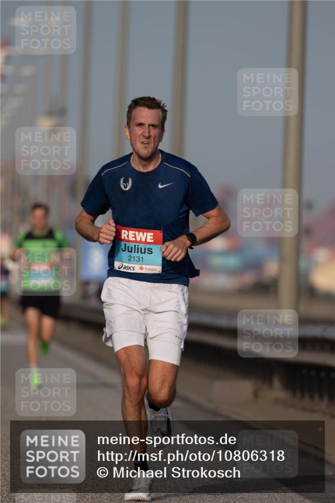 03.10.2026 - Köhlbrandbrückenlauf Michael Strokosch http://msf.ph/oto/10806318 03.10.2026 09:34:42 Position 3 2131 meine-sportfotos.de