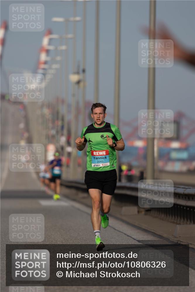 03.10.2026 - Köhlbrandbrückenlauf Michael Strokosch http://msf.ph/oto/10806326 03.10.2026 09:34:46 Position 3 30, 2043 meine-sportfotos.de