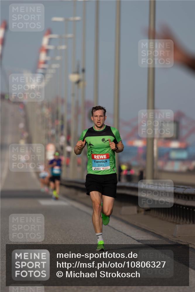 03.10.2026 - Köhlbrandbrückenlauf Michael Strokosch http://msf.ph/oto/10806327 03.10.2026 09:34:46 Position 3 2043 meine-sportfotos.de