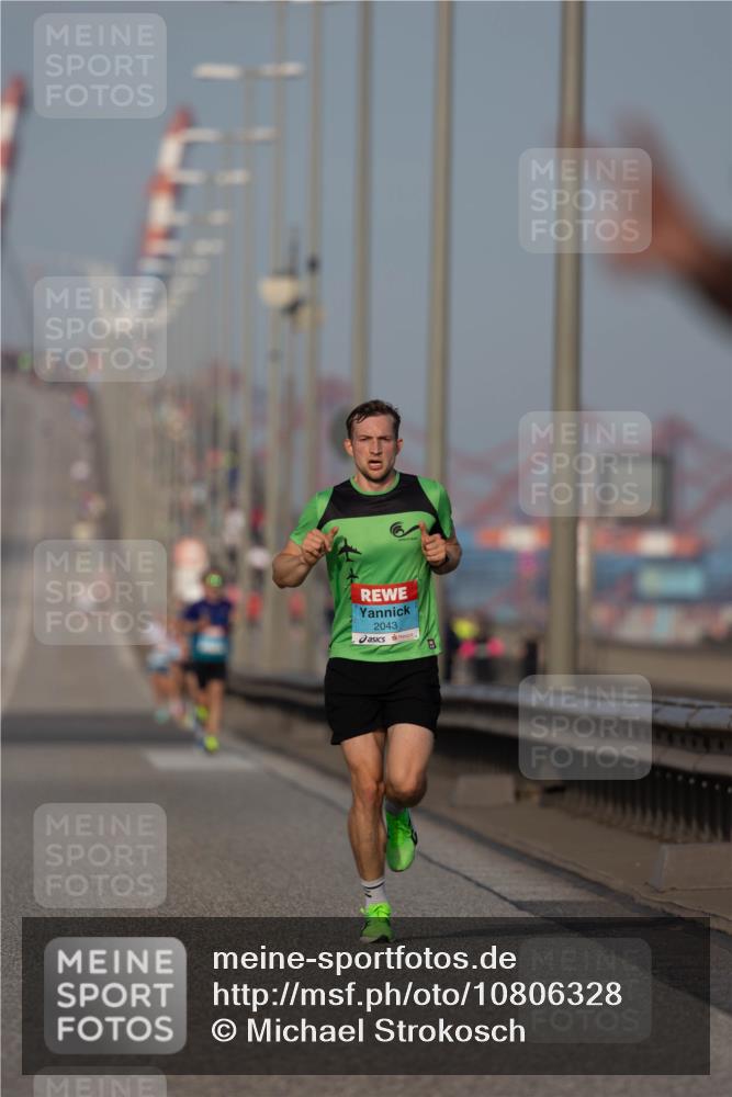 03.10.2026 - Köhlbrandbrückenlauf Michael Strokosch http://msf.ph/oto/10806328 03.10.2026 09:34:46 Position 3 2043 meine-sportfotos.de