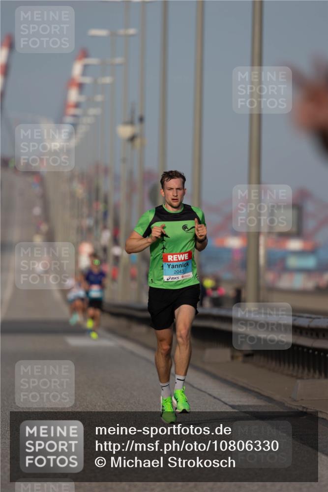 03.10.2026 - Köhlbrandbrückenlauf Michael Strokosch http://msf.ph/oto/10806330 03.10.2026 09:34:46 Position 3 2043 meine-sportfotos.de