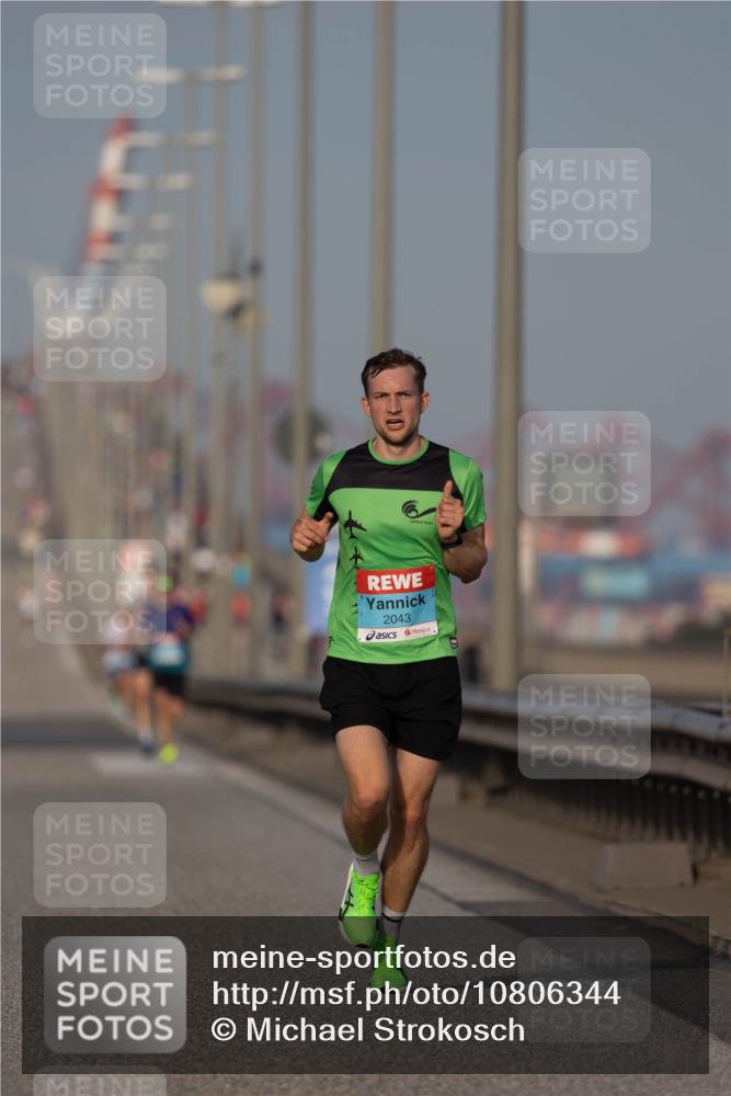 03.10.2026 - Köhlbrandbrückenlauf Michael Strokosch http://msf.ph/oto/10806344 03.10.2026 09:34:48 Position 3 30, 2043 meine-sportfotos.de