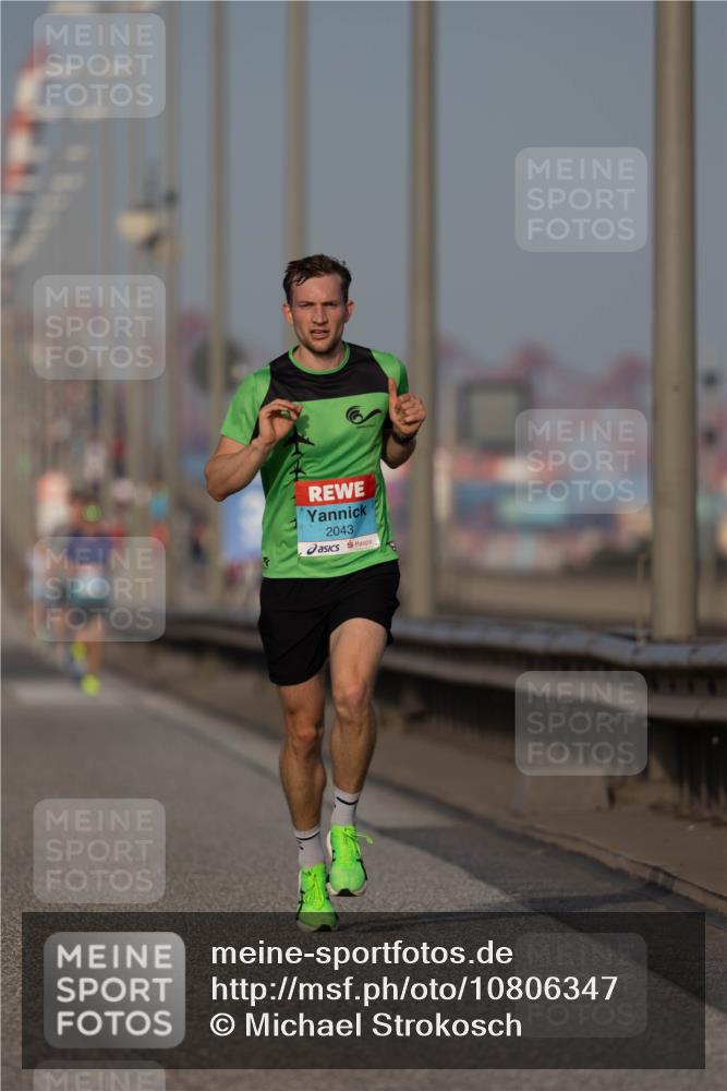 03.10.2026 - Köhlbrandbrückenlauf Michael Strokosch http://msf.ph/oto/10806347 03.10.2026 09:34:48 Position 3 2043 meine-sportfotos.de