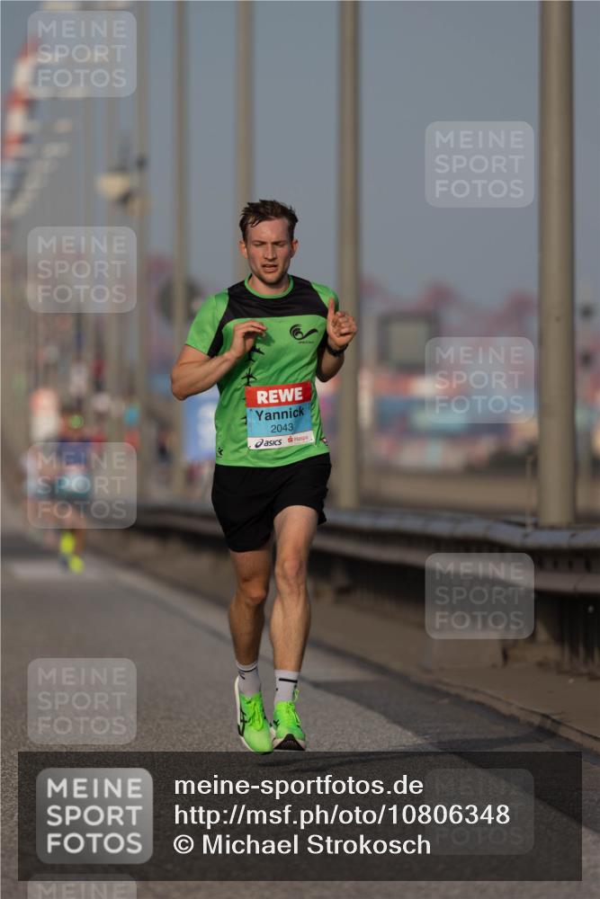 03.10.2026 - Köhlbrandbrückenlauf Michael Strokosch http://msf.ph/oto/10806348 03.10.2026 09:34:48 Position 3 2043 meine-sportfotos.de