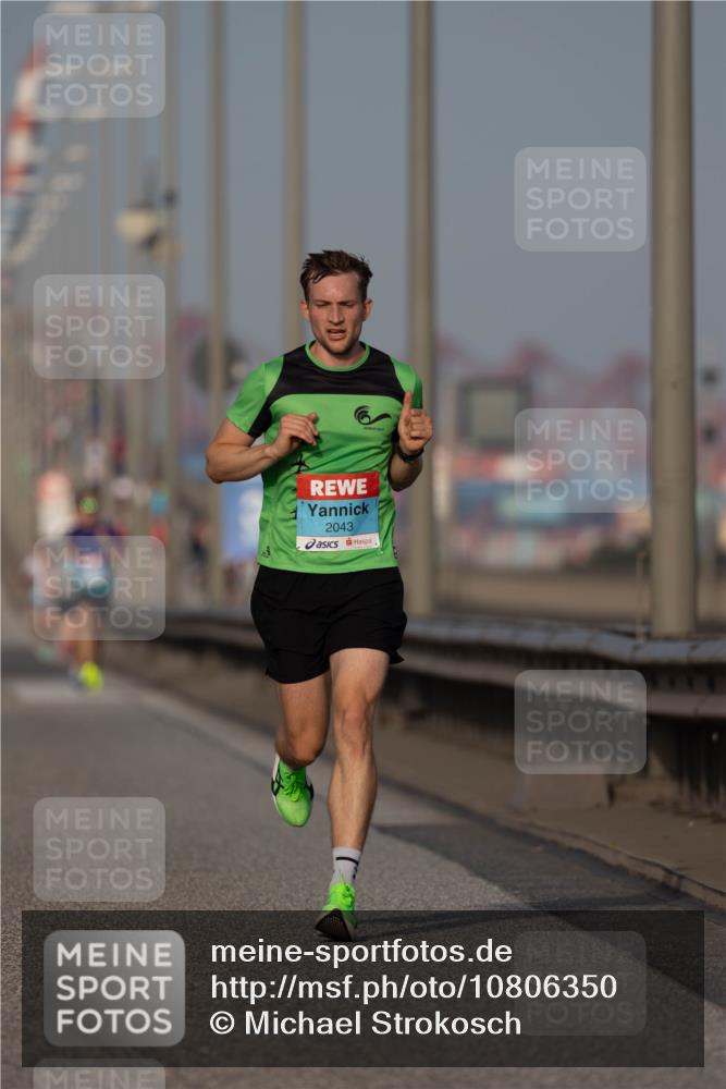 03.10.2026 - Köhlbrandbrückenlauf Michael Strokosch http://msf.ph/oto/10806350 03.10.2026 09:34:48 Position 3 2043 meine-sportfotos.de