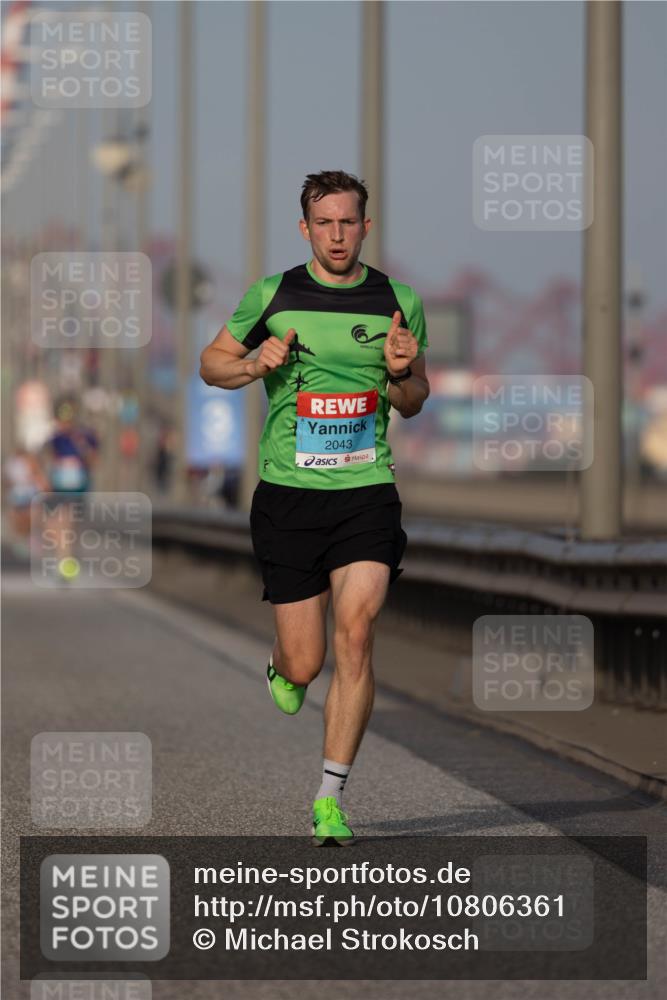 03.10.2026 - Köhlbrandbrückenlauf Michael Strokosch http://msf.ph/oto/10806361 03.10.2026 09:34:49 Position 3 2043 meine-sportfotos.de
