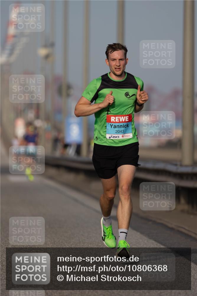 03.10.2026 - Köhlbrandbrückenlauf Michael Strokosch http://msf.ph/oto/10806368 03.10.2026 09:34:50 Position 3 2043 meine-sportfotos.de