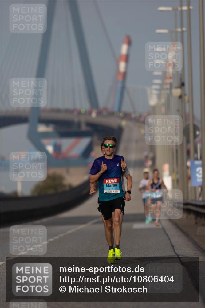 03.10.2026 - Köhlbrandbrückenlauf Michael Strokosch http://msf.ph/oto/10806404 03.10.2026 09:35:05 Position 3 2111 meine-sportfotos.de