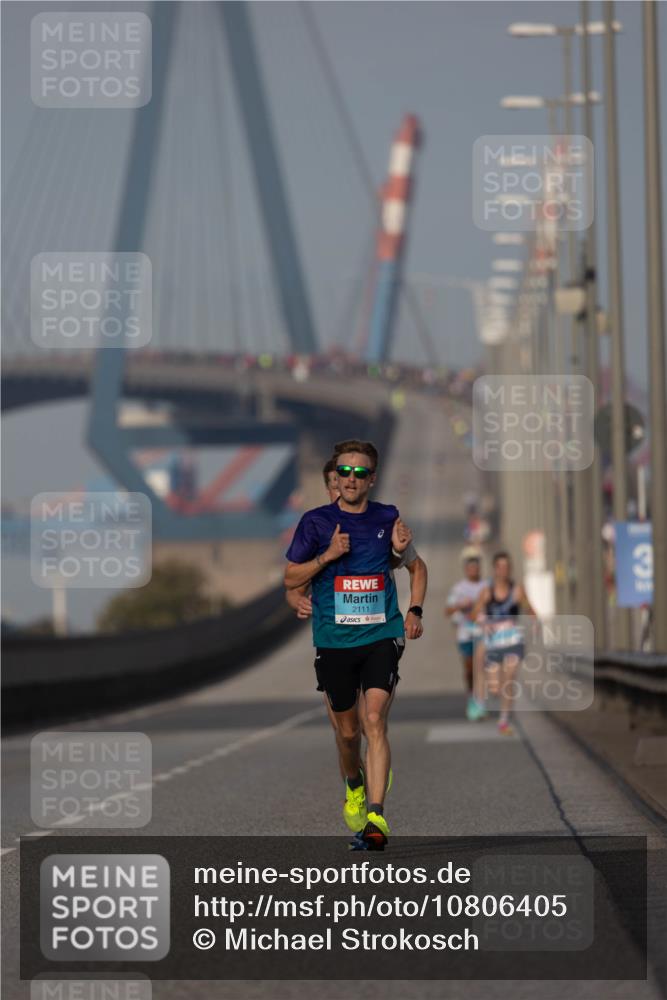 03.10.2026 - Köhlbrandbrückenlauf Michael Strokosch http://msf.ph/oto/10806405 03.10.2026 09:35:05 Position 3 2111 meine-sportfotos.de