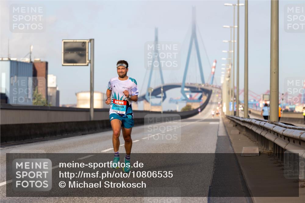 03.10.2026 - Köhlbrandbrückenlauf Michael Strokosch http://msf.ph/oto/10806535 03.10.2026 09:35:33 Position 3 1063 meine-sportfotos.de