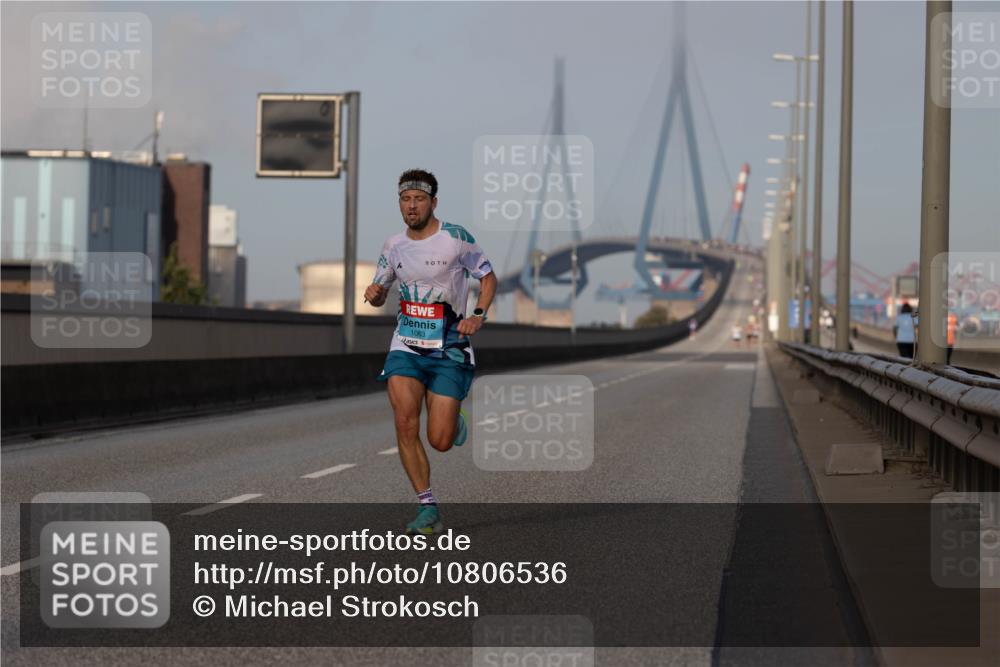 03.10.2026 - Köhlbrandbrückenlauf Michael Strokosch http://msf.ph/oto/10806536 03.10.2026 09:35:33 Position 3 1063 meine-sportfotos.de