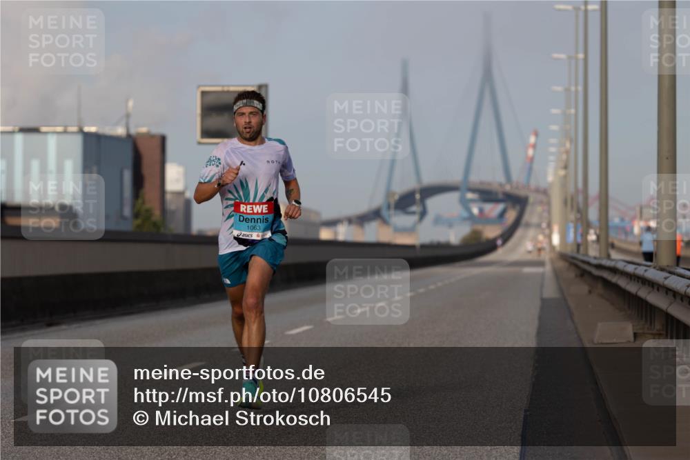 03.10.2026 - Köhlbrandbrückenlauf Michael Strokosch http://msf.ph/oto/10806545 03.10.2026 09:35:34 Position 3 1063 meine-sportfotos.de