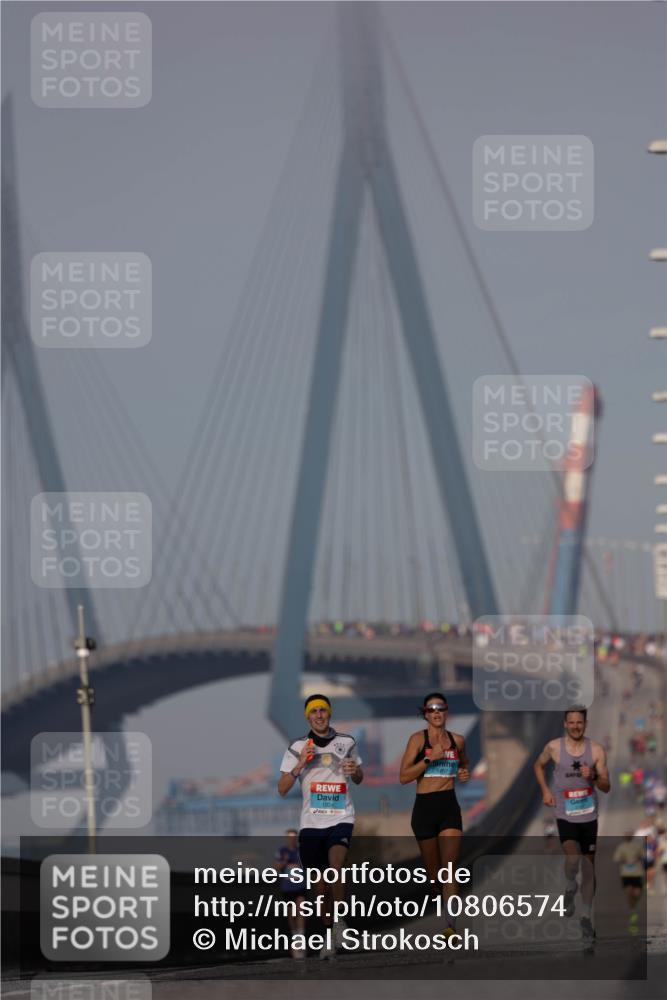03.10.2026 - Köhlbrandbrückenlauf Michael Strokosch http://msf.ph/oto/10806574 03.10.2026 09:36:12 Position 3  meine-sportfotos.de