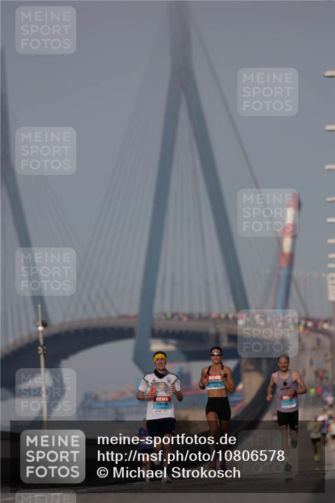 03.10.2026 - Köhlbrandbrückenlauf Michael Strokosch http://msf.ph/oto/10806578 03.10.2026 09:36:12 Position 3 1324 meine-sportfotos.de