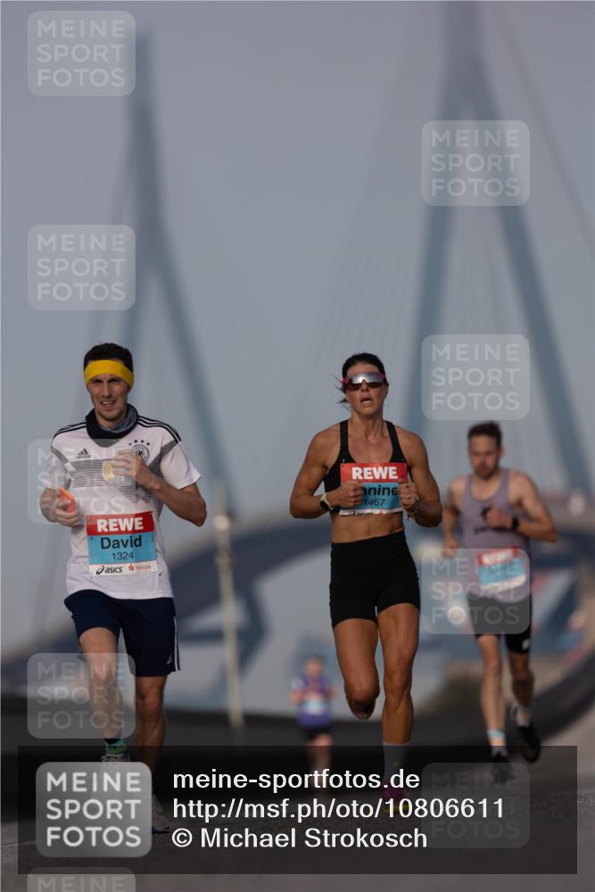 03.10.2026 - Köhlbrandbrückenlauf Michael Strokosch http://msf.ph/oto/10806611 03.10.2026 09:36:23 Position 3 1324, 1467 meine-sportfotos.de