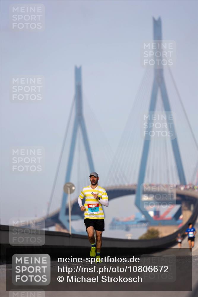 03.10.2026 - Köhlbrandbrückenlauf Michael Strokosch http://msf.ph/oto/10806672 03.10.2026 09:37:00 Position 3 2120 meine-sportfotos.de