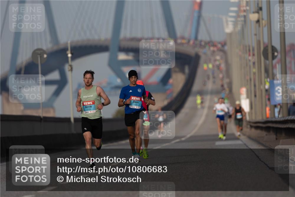 03.10.2026 - Köhlbrandbrückenlauf Michael Strokosch http://msf.ph/oto/10806683 03.10.2026 09:37:20 Position 3 2109, 1083 meine-sportfotos.de