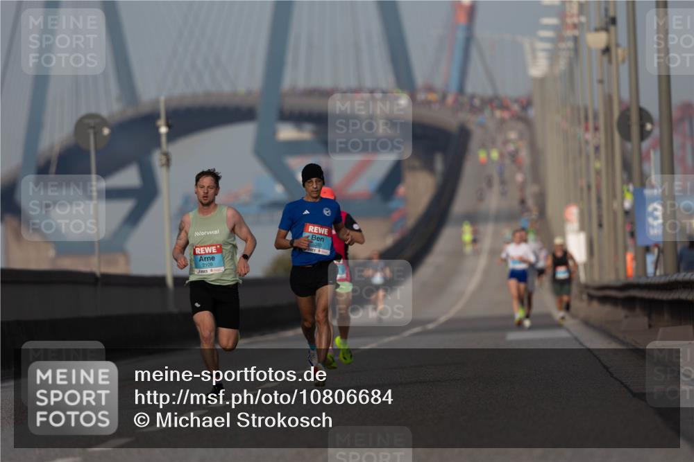 03.10.2026 - Köhlbrandbrückenlauf Michael Strokosch http://msf.ph/oto/10806684 03.10.2026 09:37:20 Position 3 2109, 1083 meine-sportfotos.de