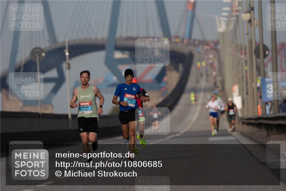03.10.2026 - Köhlbrandbrückenlauf Michael Strokosch http://msf.ph/oto/10806685 03.10.2026 09:37:21 Position 3 2109, 1083 meine-sportfotos.de