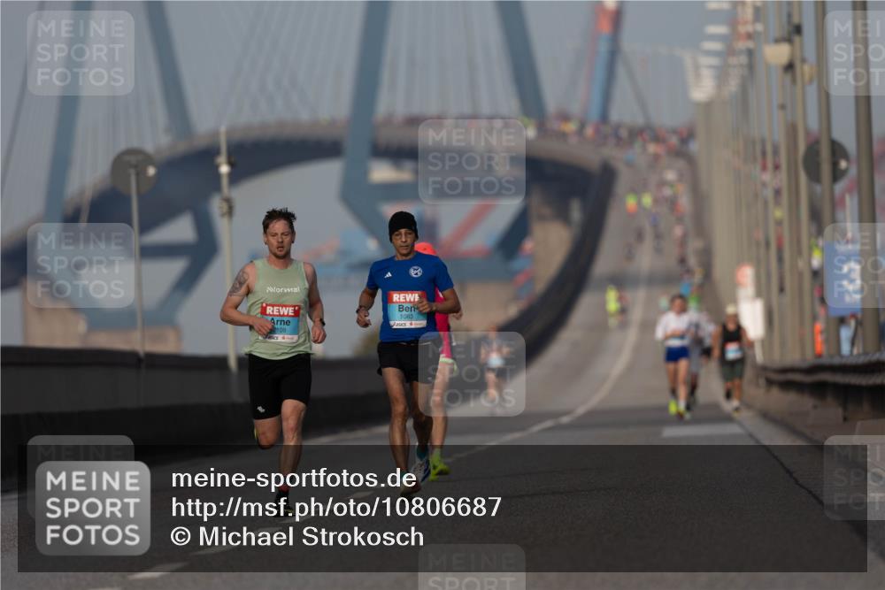 03.10.2026 - Köhlbrandbrückenlauf Michael Strokosch http://msf.ph/oto/10806687 03.10.2026 09:37:21 Position 3 2109, 1083 meine-sportfotos.de