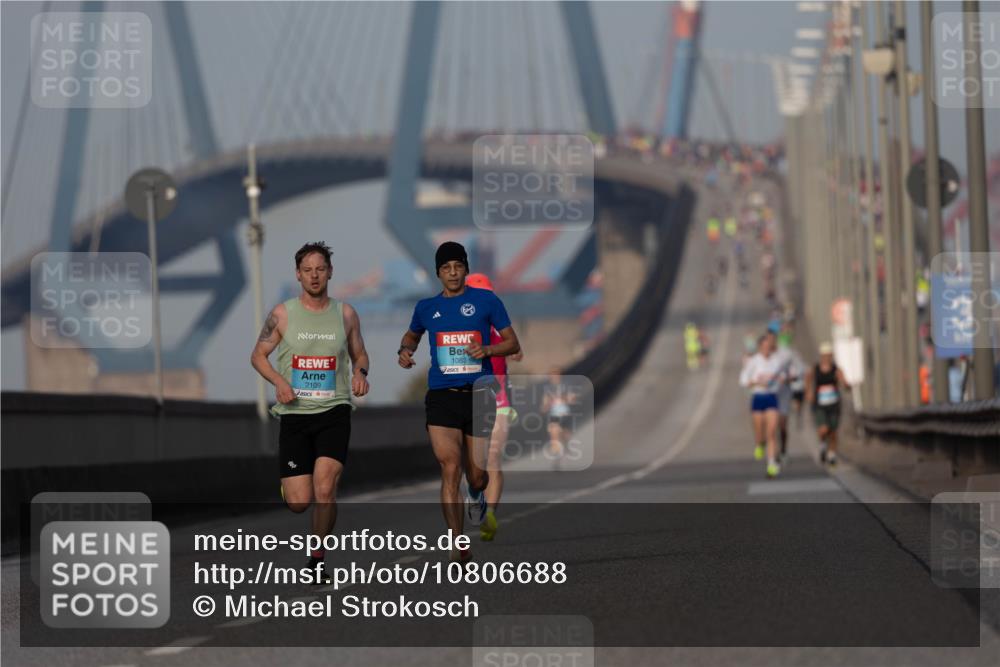 03.10.2026 - Köhlbrandbrückenlauf Michael Strokosch http://msf.ph/oto/10806688 03.10.2026 09:37:21 Position 3 2109, 1083 meine-sportfotos.de