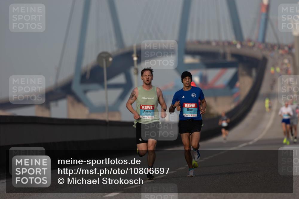 03.10.2026 - Köhlbrandbrückenlauf Michael Strokosch http://msf.ph/oto/10806697 03.10.2026 09:37:22 Position 3 2109, 1083 meine-sportfotos.de