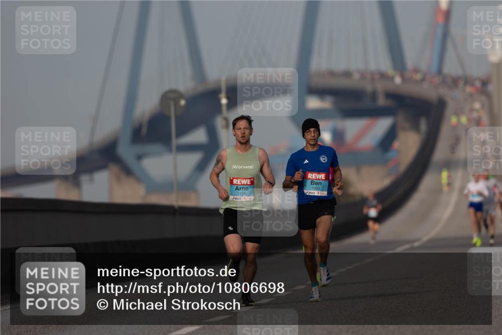 03.10.2026 - Köhlbrandbrückenlauf Michael Strokosch http://msf.ph/oto/10806698 03.10.2026 09:37:22 Position 3 1083, 2109 meine-sportfotos.de