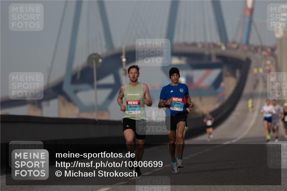 03.10.2026 - Köhlbrandbrückenlauf Michael Strokosch http://msf.ph/oto/10806699 03.10.2026 09:37:22 Position 3 2109, 1083, 90 meine-sportfotos.de