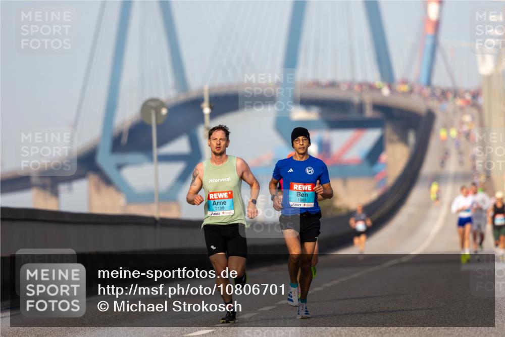 03.10.2026 - Köhlbrandbrückenlauf Michael Strokosch http://msf.ph/oto/10806701 03.10.2026 09:37:23 Position 3 2109, 1083 meine-sportfotos.de