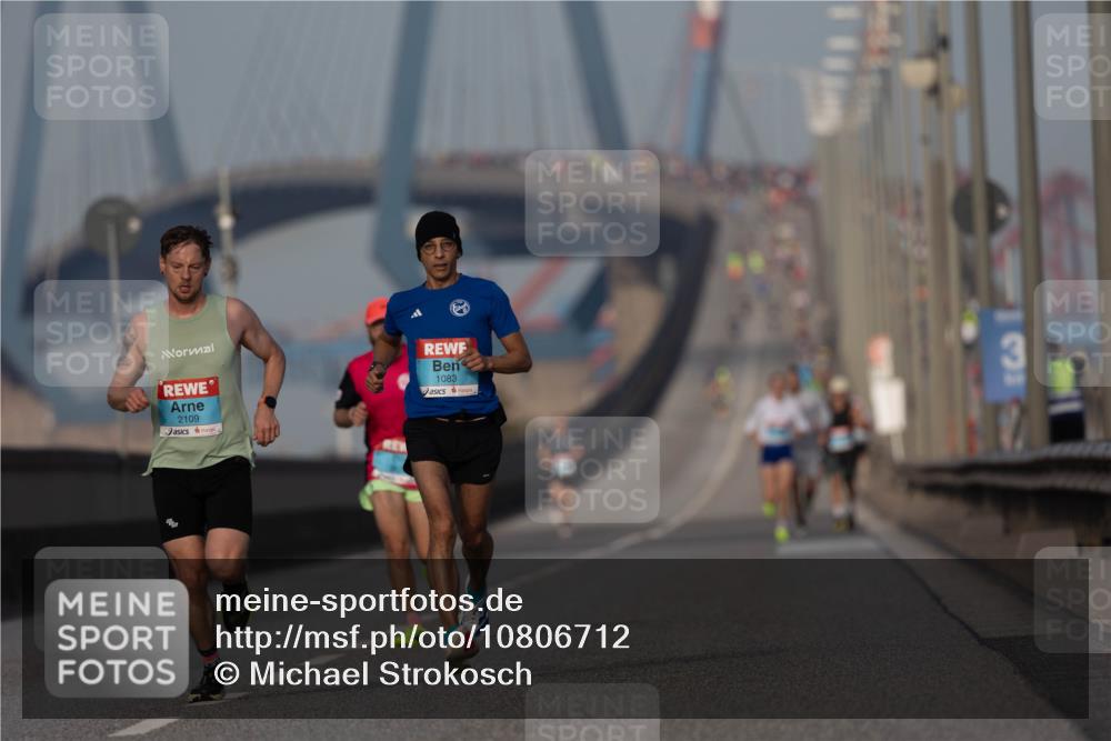 03.10.2026 - Köhlbrandbrückenlauf Michael Strokosch http://msf.ph/oto/10806712 03.10.2026 09:37:24 Position 3 2109, 1083 meine-sportfotos.de