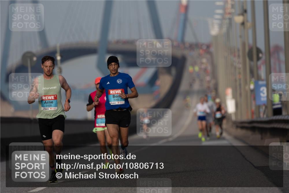 03.10.2026 - Köhlbrandbrückenlauf Michael Strokosch http://msf.ph/oto/10806713 03.10.2026 09:37:24 Position 3 2109, 1083 meine-sportfotos.de