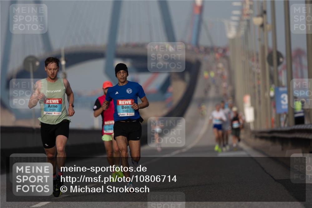 03.10.2026 - Köhlbrandbrückenlauf Michael Strokosch http://msf.ph/oto/10806714 03.10.2026 09:37:24 Position 3 2109, 1083 meine-sportfotos.de
