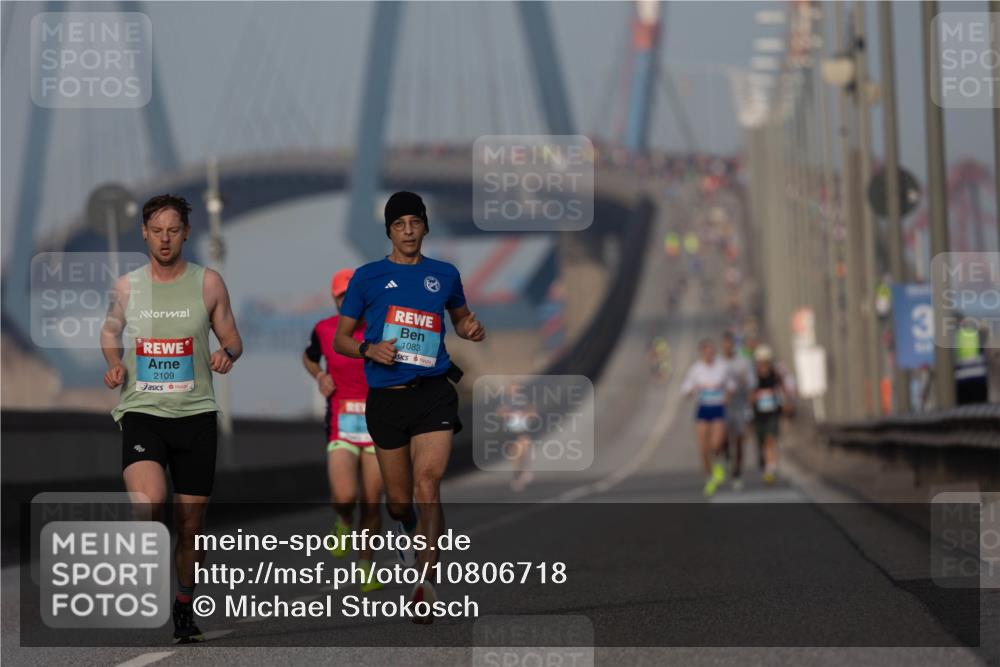03.10.2026 - Köhlbrandbrückenlauf Michael Strokosch http://msf.ph/oto/10806718 03.10.2026 09:37:25 Position 3 2109, 1083 meine-sportfotos.de