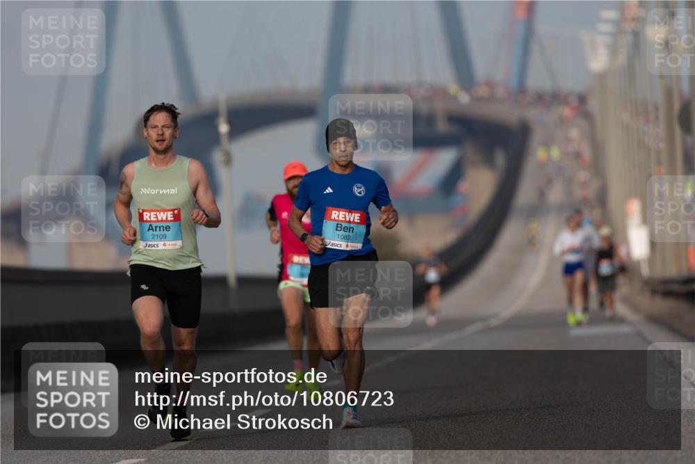 03.10.2026 - Köhlbrandbrückenlauf Michael Strokosch http://msf.ph/oto/10806723 03.10.2026 09:37:25 Position 3 2109, 1083 meine-sportfotos.de