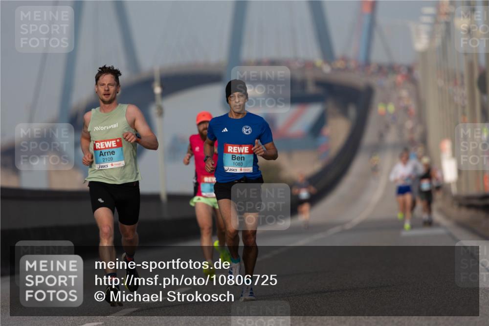 03.10.2026 - Köhlbrandbrückenlauf Michael Strokosch http://msf.ph/oto/10806725 03.10.2026 09:37:25 Position 3 2109, 1083 meine-sportfotos.de