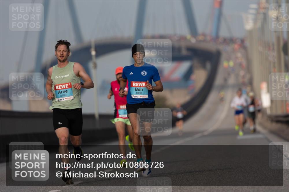 03.10.2026 - Köhlbrandbrückenlauf Michael Strokosch http://msf.ph/oto/10806726 03.10.2026 09:37:25 Position 3 2109, 1083 meine-sportfotos.de