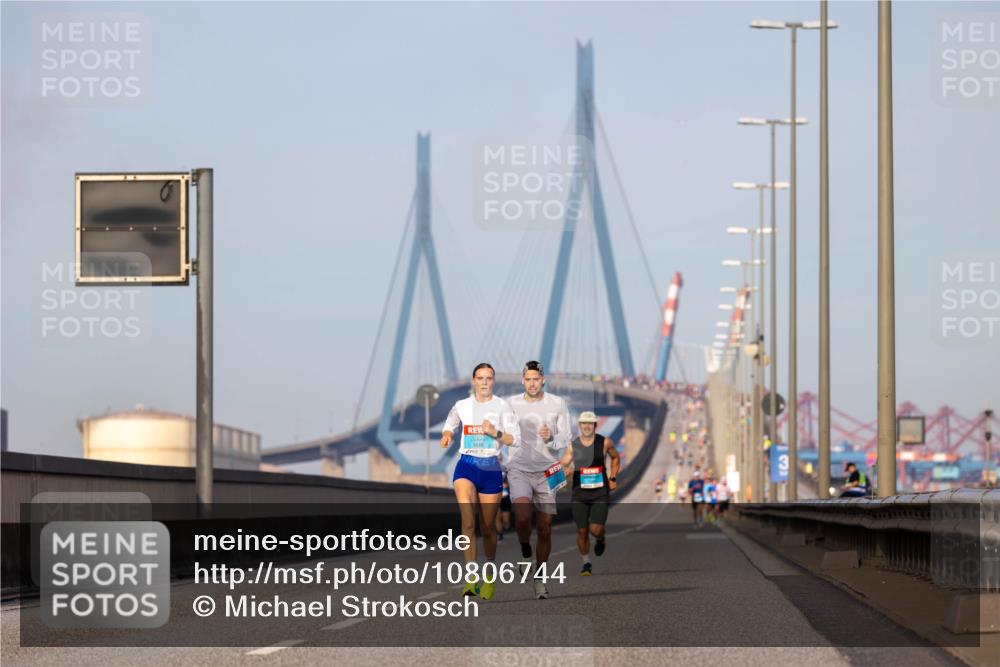 03.10.2026 - Köhlbrandbrückenlauf Michael Strokosch http://msf.ph/oto/10806744 03.10.2026 09:37:50 Position 3 3849 meine-sportfotos.de