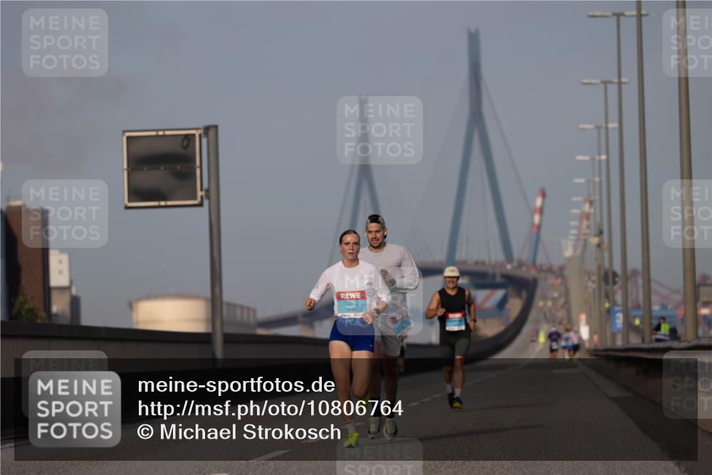 03.10.2026 - Köhlbrandbrückenlauf Michael Strokosch http://msf.ph/oto/10806764 03.10.2026 09:37:53 Position 3 3849 meine-sportfotos.de
