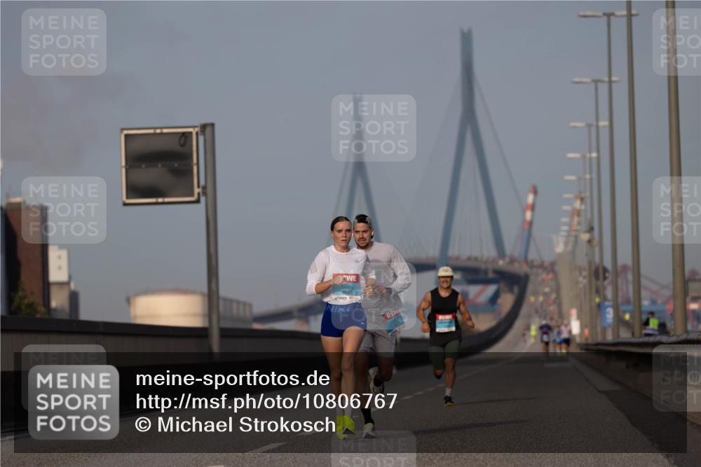 03.10.2026 - Köhlbrandbrückenlauf Michael Strokosch http://msf.ph/oto/10806767 03.10.2026 09:37:53 Position 3  meine-sportfotos.de