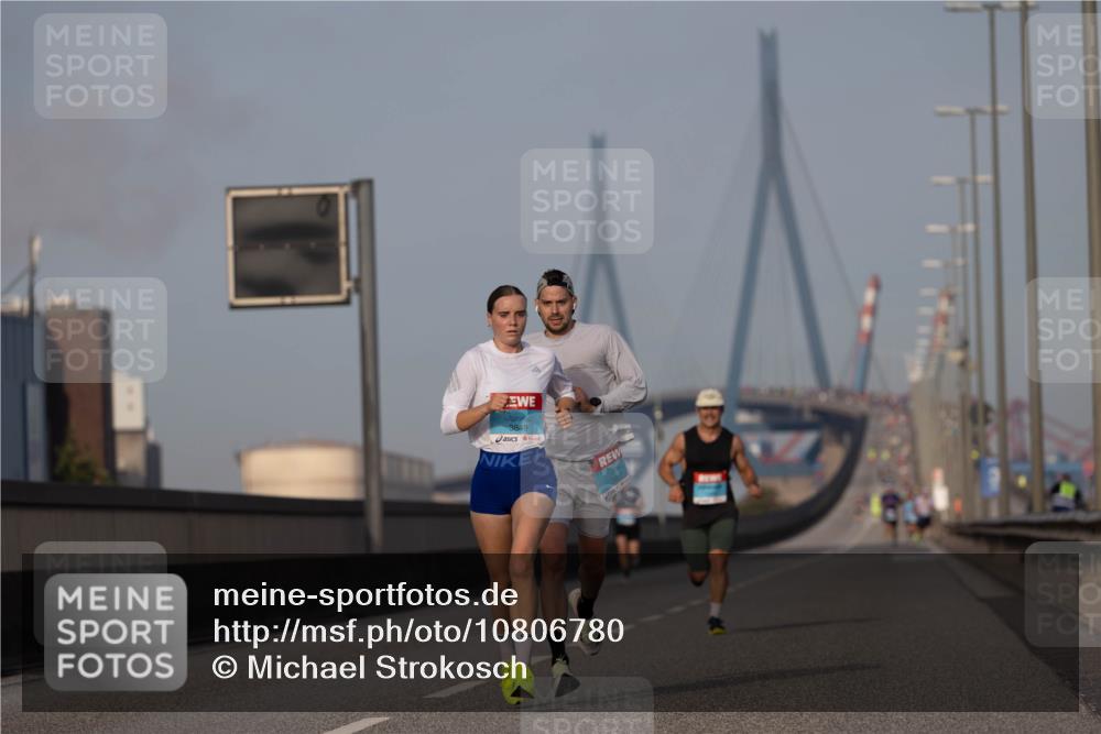 03.10.2026 - Köhlbrandbrückenlauf Michael Strokosch http://msf.ph/oto/10806780 03.10.2026 09:37:55 Position 3 3849 meine-sportfotos.de
