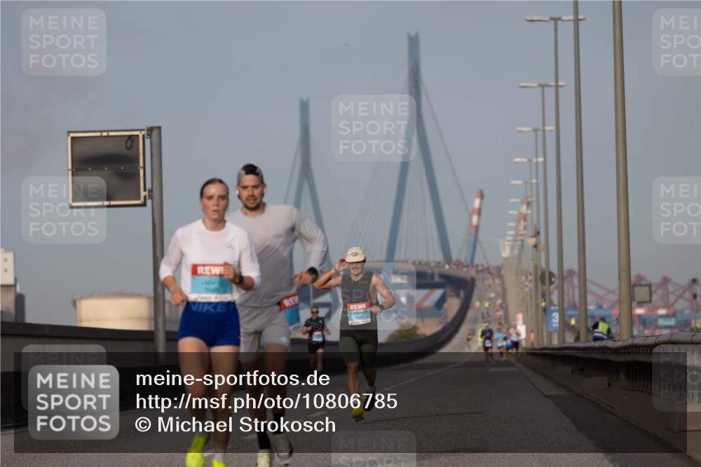 03.10.2026 - Köhlbrandbrückenlauf Michael Strokosch http://msf.ph/oto/10806785 03.10.2026 09:37:56 Position 3 1599 meine-sportfotos.de