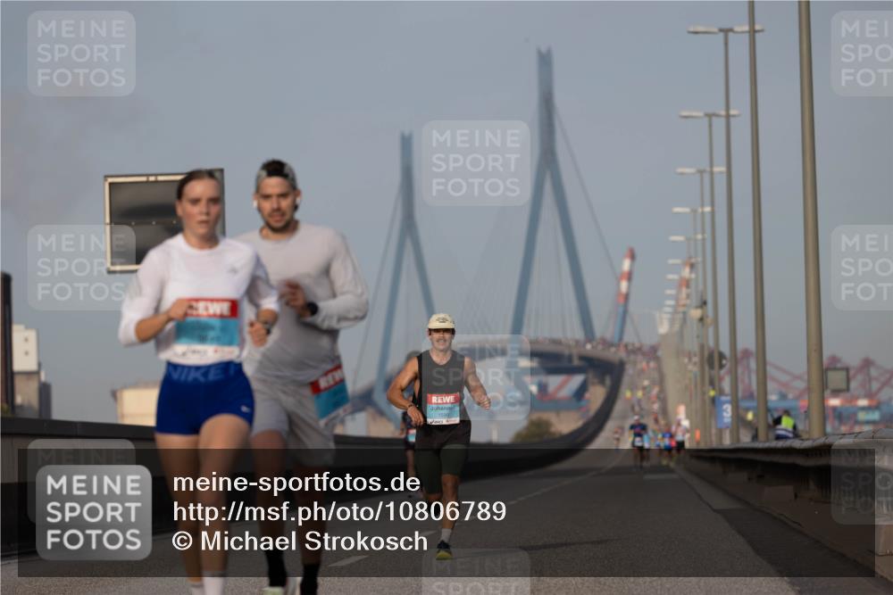 03.10.2026 - Köhlbrandbrückenlauf Michael Strokosch http://msf.ph/oto/10806789 03.10.2026 09:37:57 Position 3 1599 meine-sportfotos.de