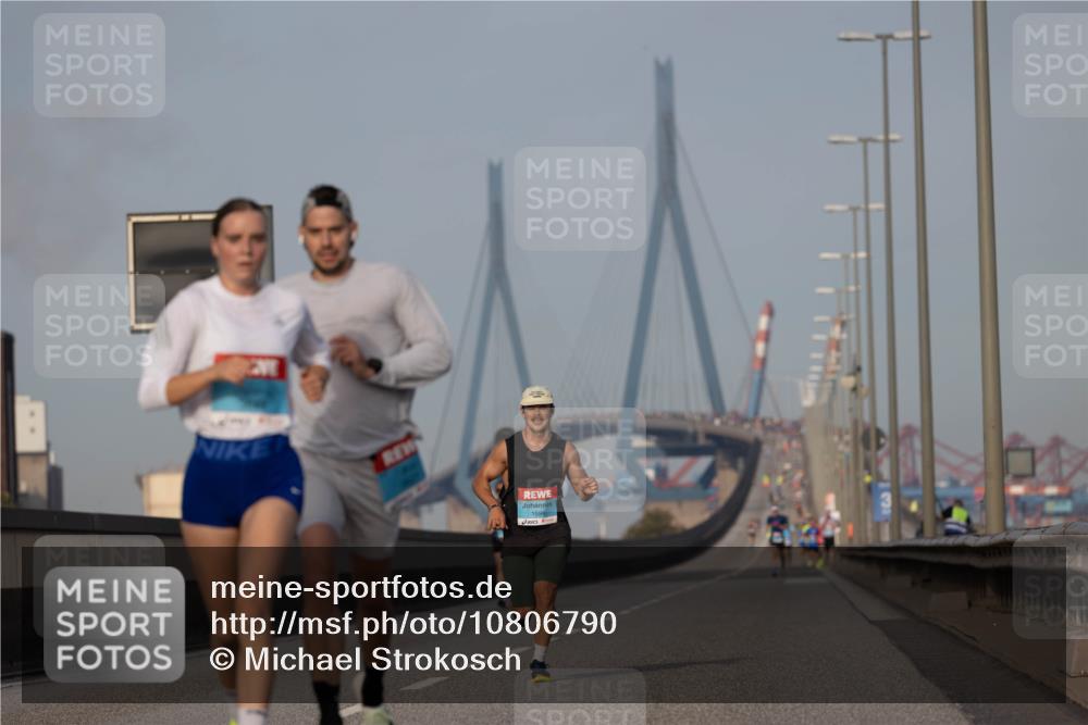 03.10.2026 - Köhlbrandbrückenlauf Michael Strokosch http://msf.ph/oto/10806790 03.10.2026 09:37:57 Position 3 1599 meine-sportfotos.de