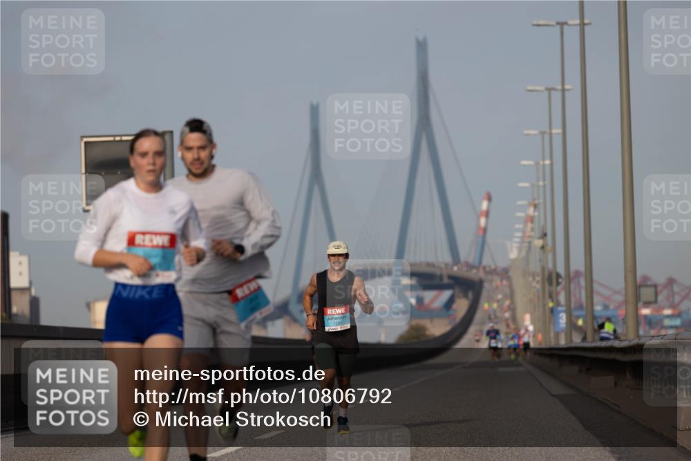 03.10.2026 - Köhlbrandbrückenlauf Michael Strokosch http://msf.ph/oto/10806792 03.10.2026 09:37:57 Position 3 1599 meine-sportfotos.de